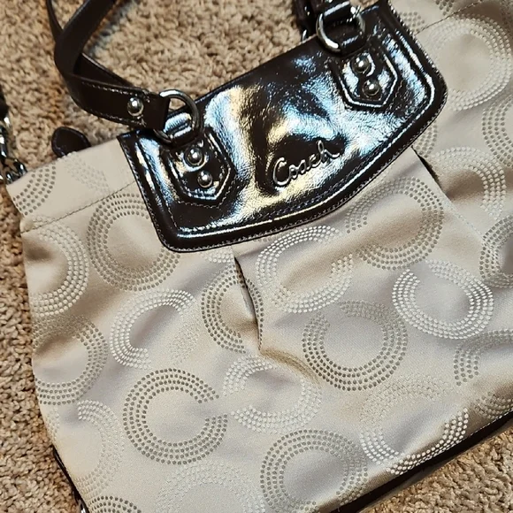 Coach Ashley Dotted Op Art Carryall Bag - Picture 4 of 16